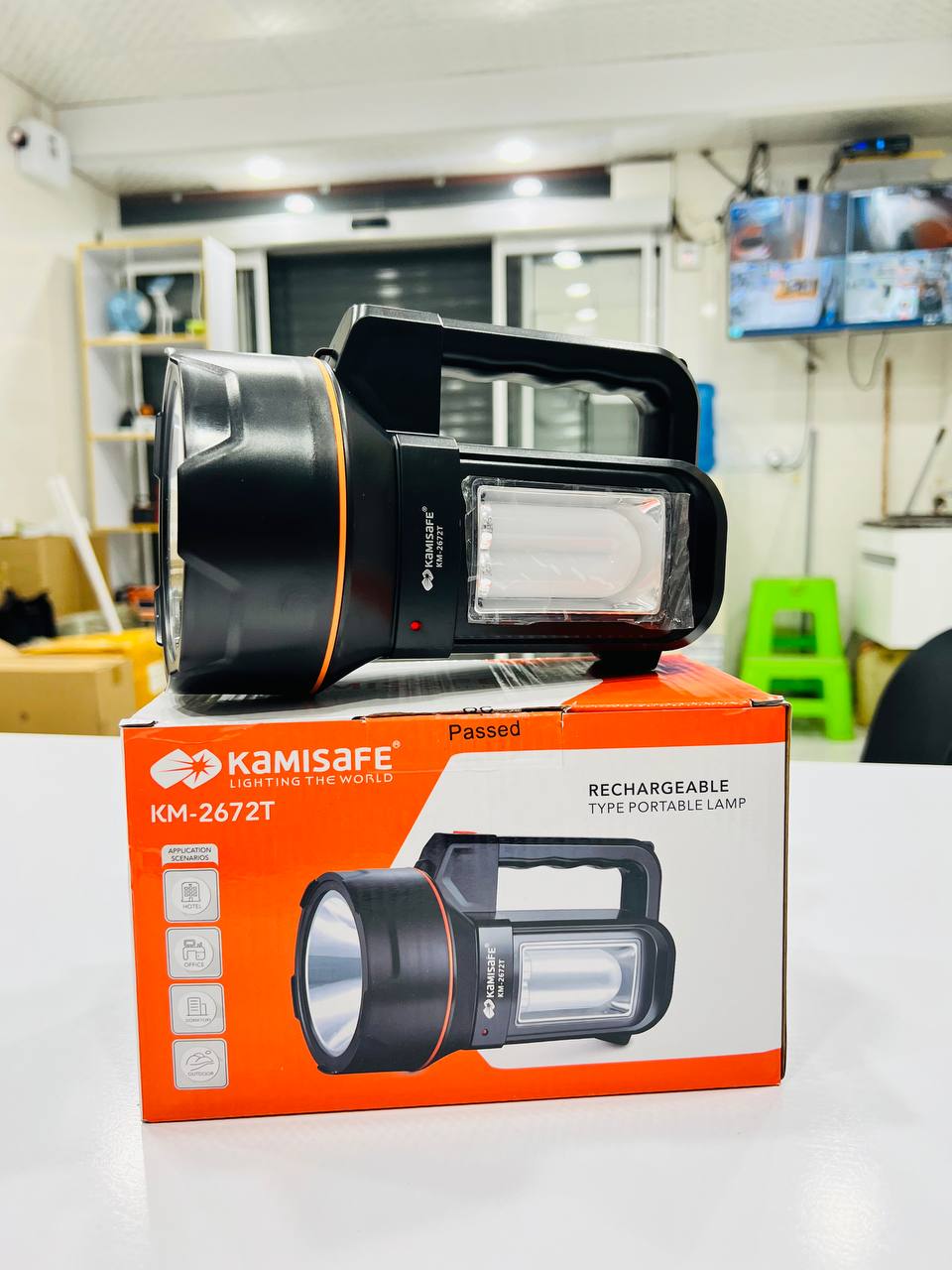 IMG_20250920_220025_918 چراغ قوه دستی کامی سیف مدل KM2672T با نور LED مهتابی - Image 1